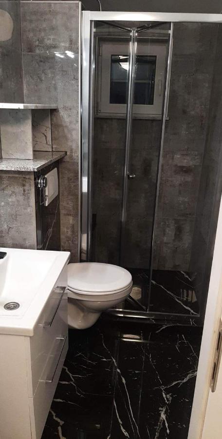 Apartman Kety Vir Bagian luar foto
