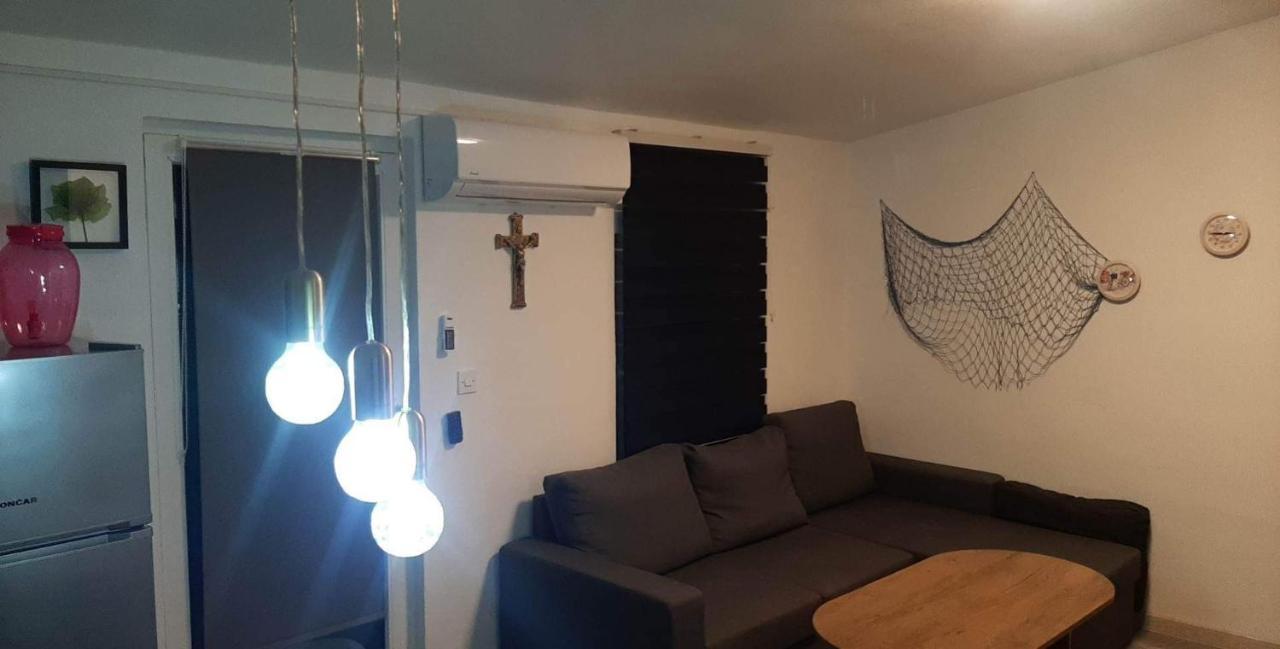 Apartman Kety Vir Bagian luar foto